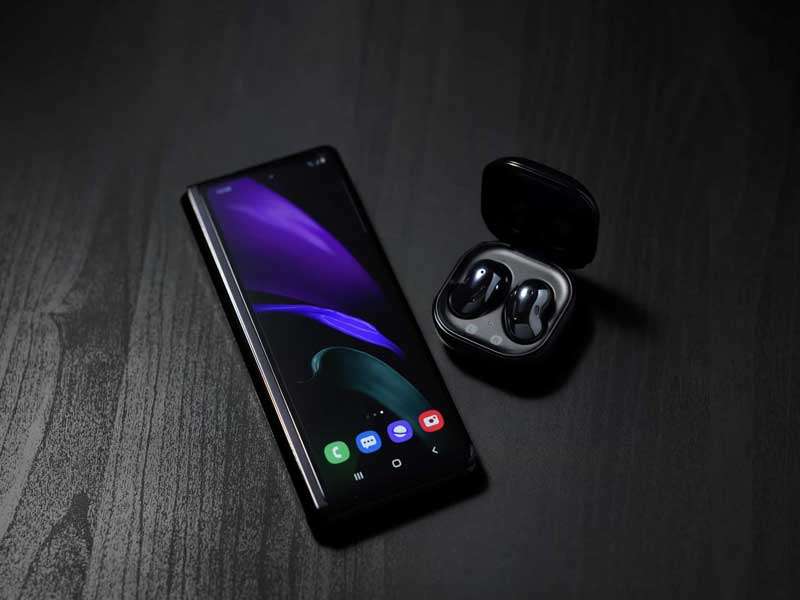 Ecosistema de Samsung Samsung Galaxy Z Fold 2, Bud Live