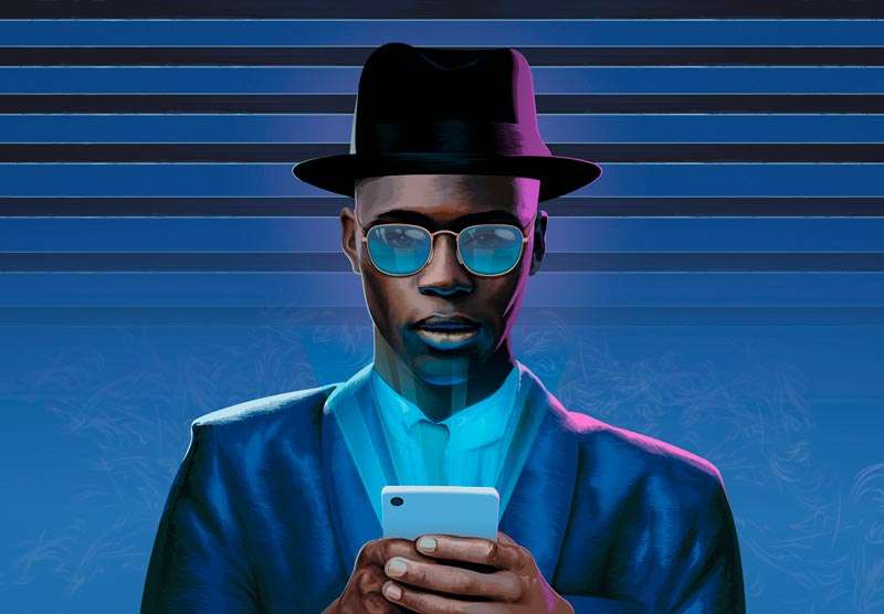 Ray-Ban Everglasses, hombre mirando su smartphone