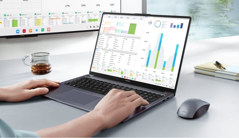 Trabajo con Huawei MateBook D 16 2024