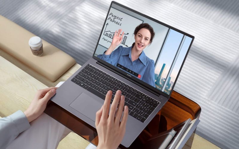 Videollamada con la Huawei MateBook D 16 2024