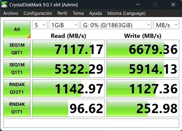Benchmark CrystalDiskMark de WD Blue SN5100 superando los 7100 MB/s de lectura.